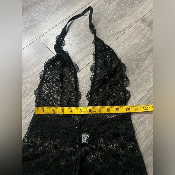 Prettylittlethings Plunge Delicate Daisy Lace Bodysuit romper teddy. size M - Picture 14 of 16